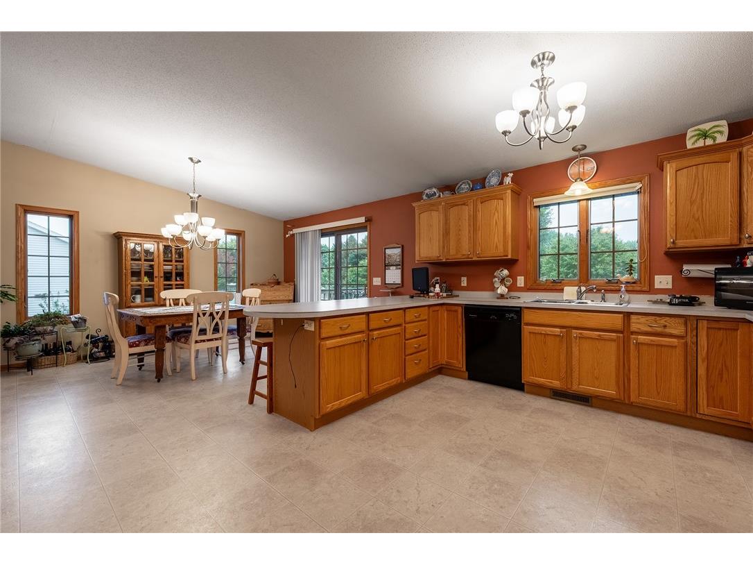 829 Bluff View Circle W Chippewa Falls WI 54729 1595660 image9