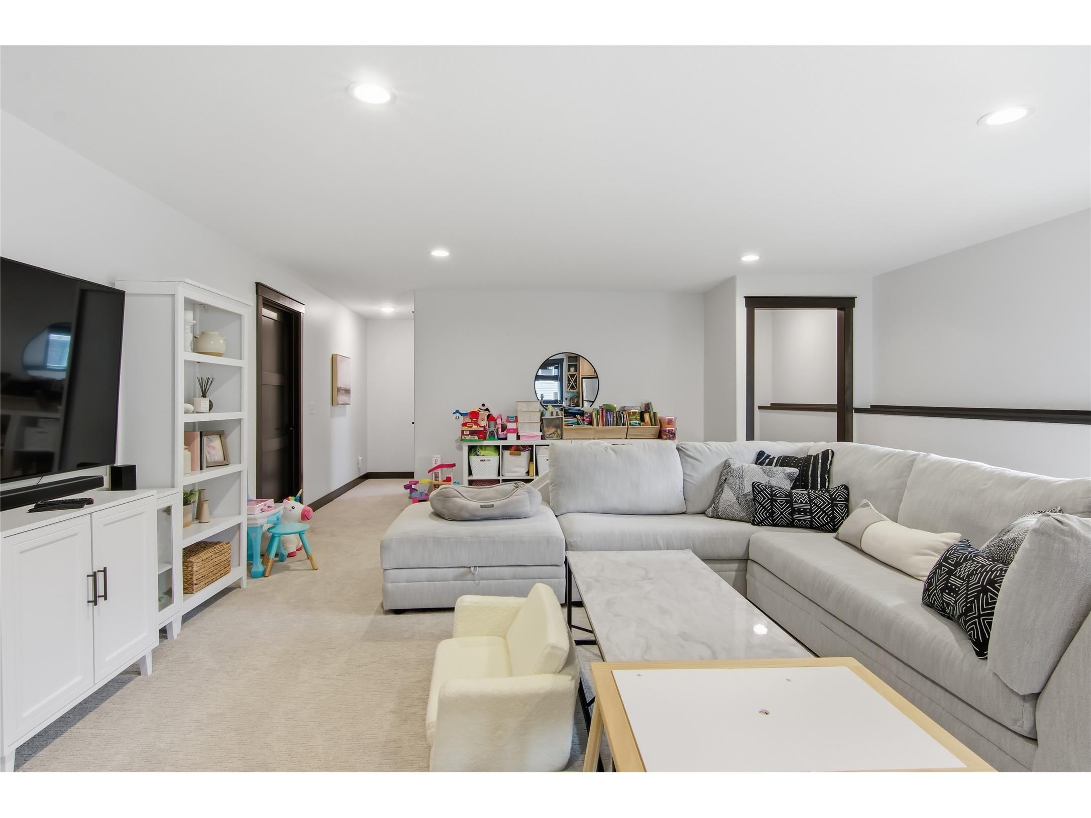 8777 S Cottonwood Circle Eau Claire WI 54701 1602741 image25