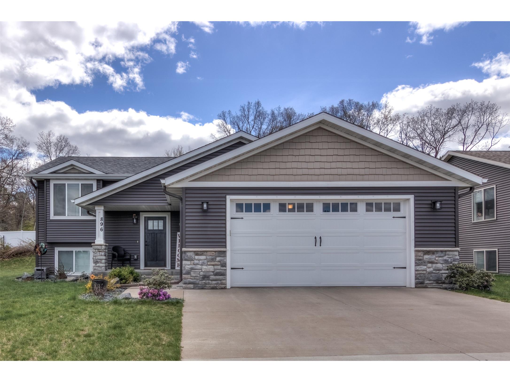 896 Glacier Drive Altoona WI 54720 1601095 image1