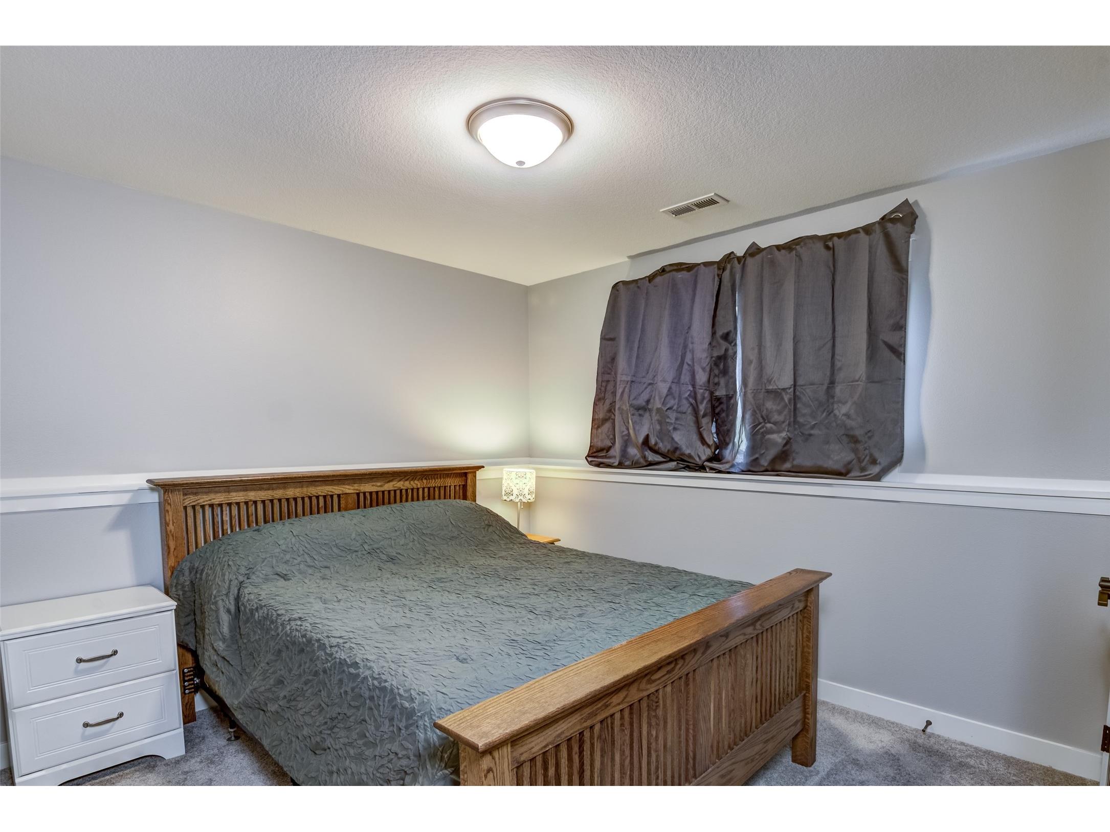 896 Glacier Drive Altoona WI 54720 1601095 image22