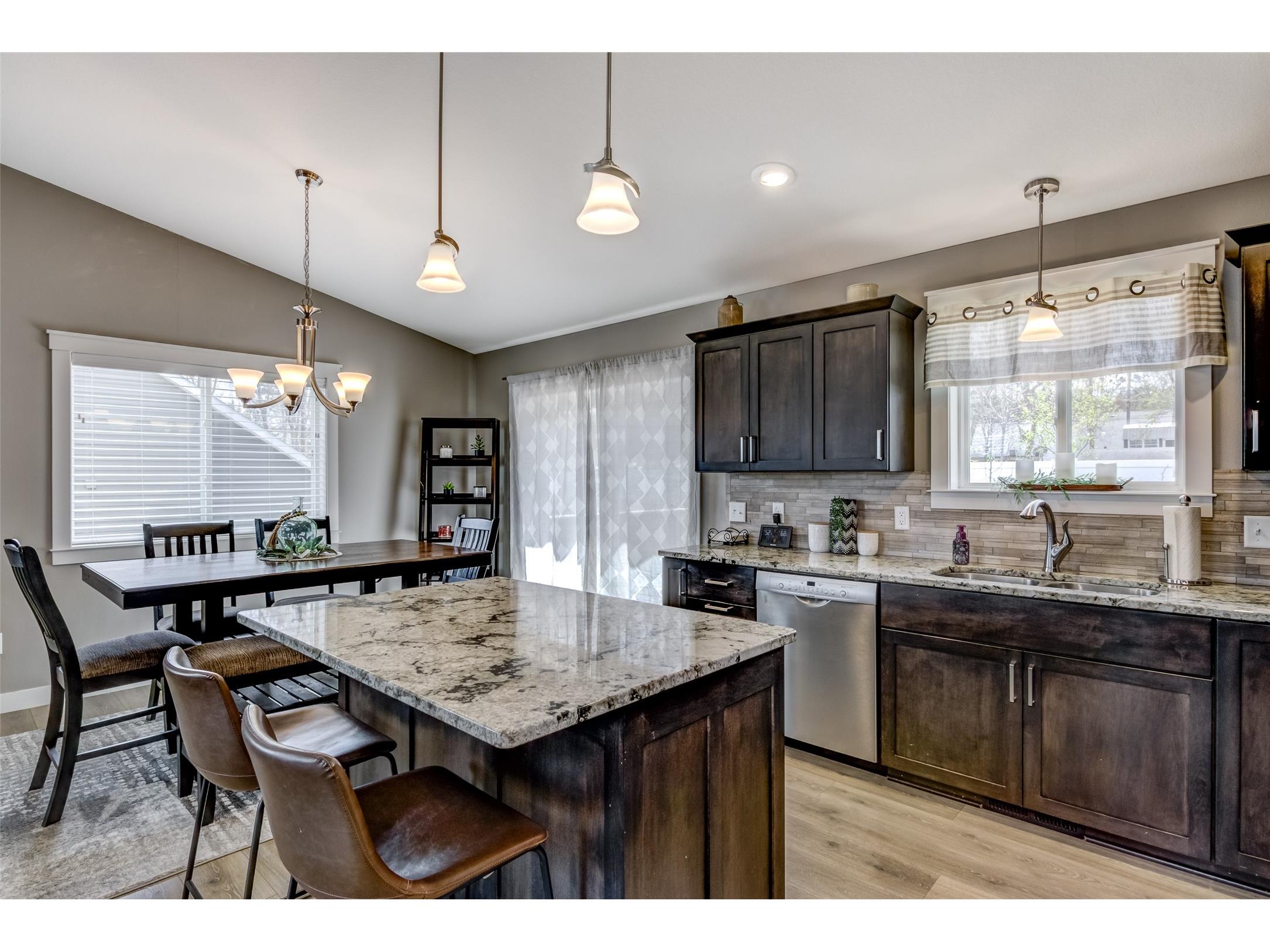 896 Glacier Drive Altoona WI 54720 1601095 image3