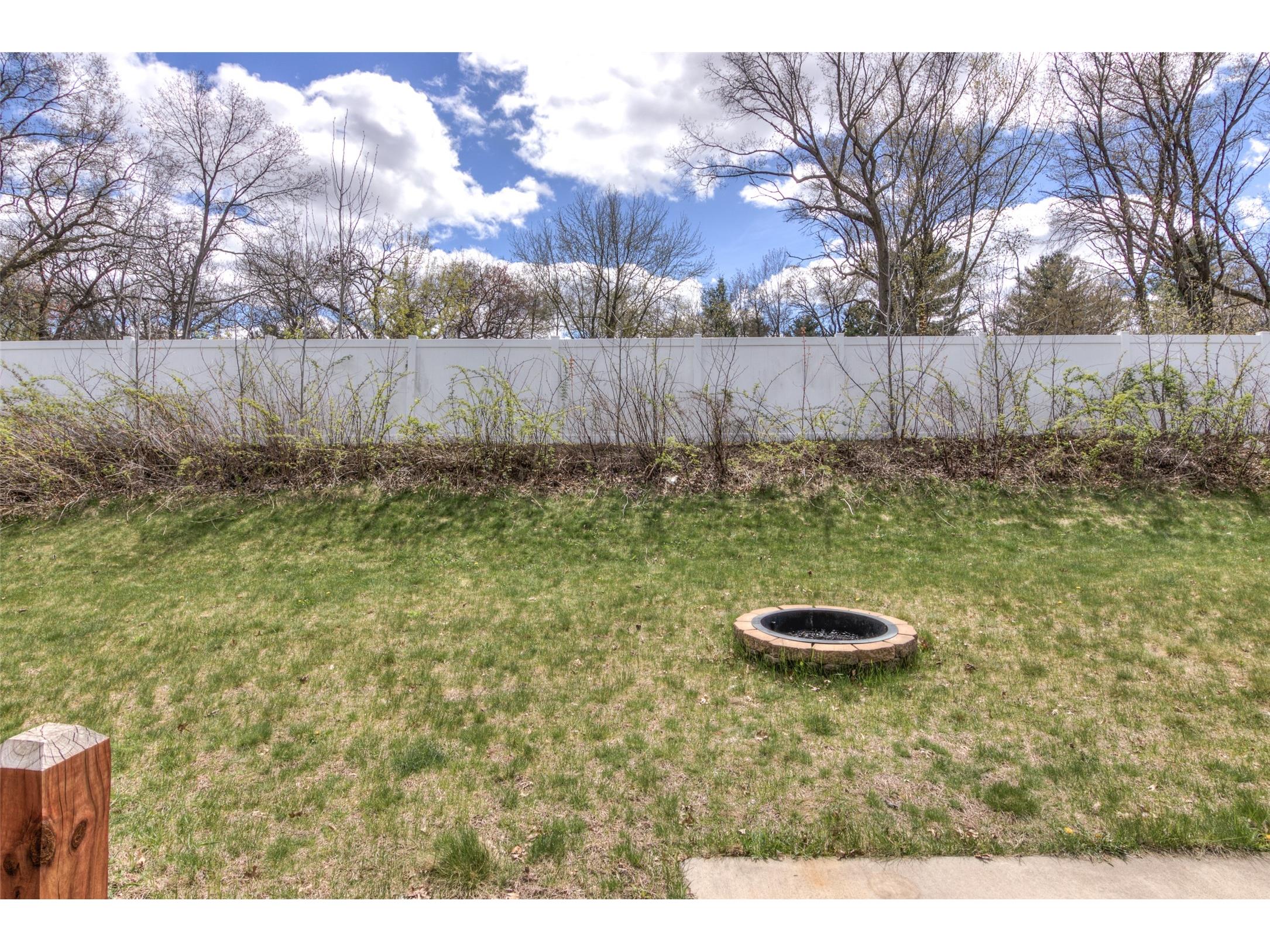 896 Glacier Drive Altoona WI 54720 1601095 image35