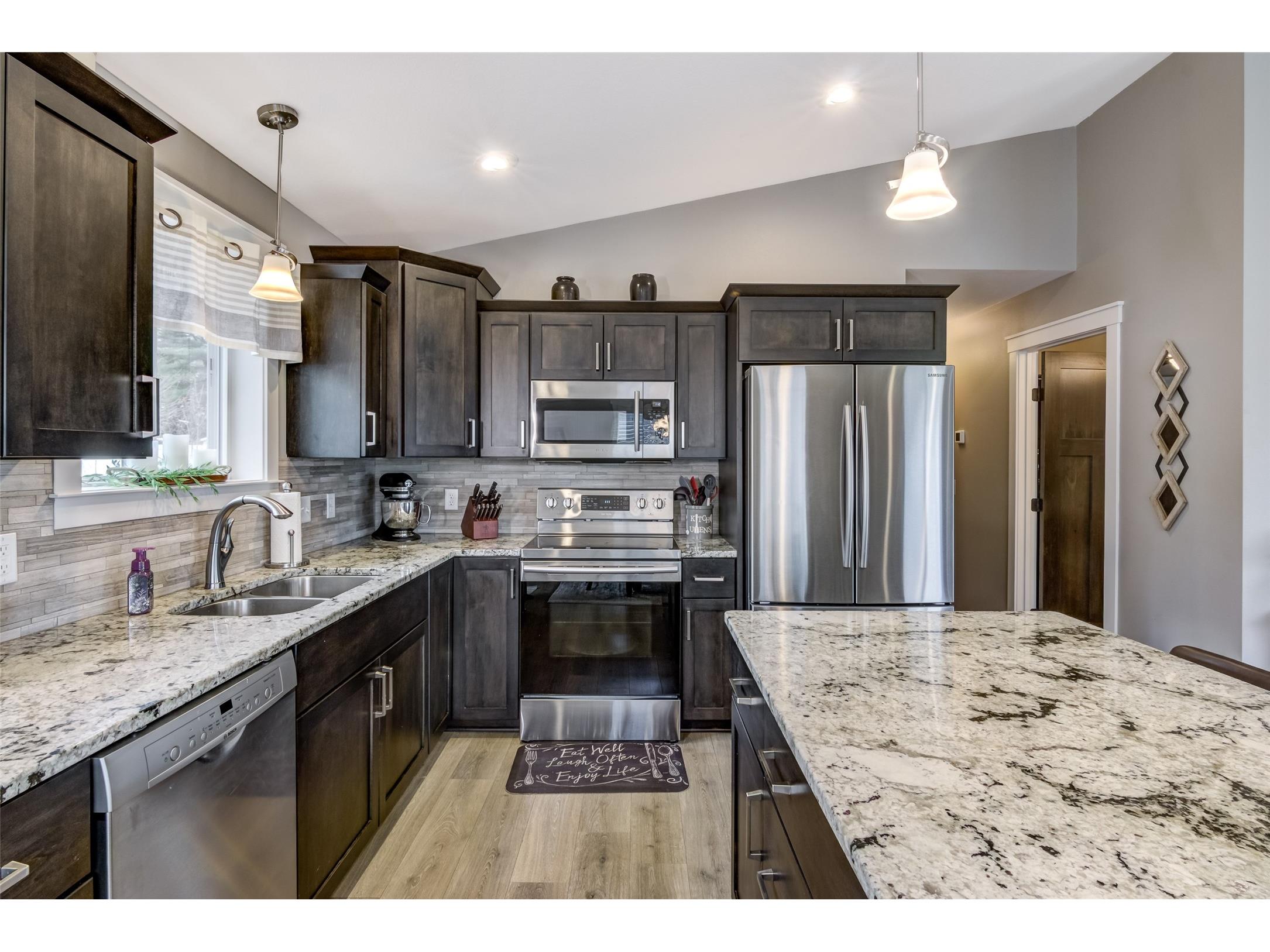 896 Glacier Drive Altoona WI 54720 1601095 image6