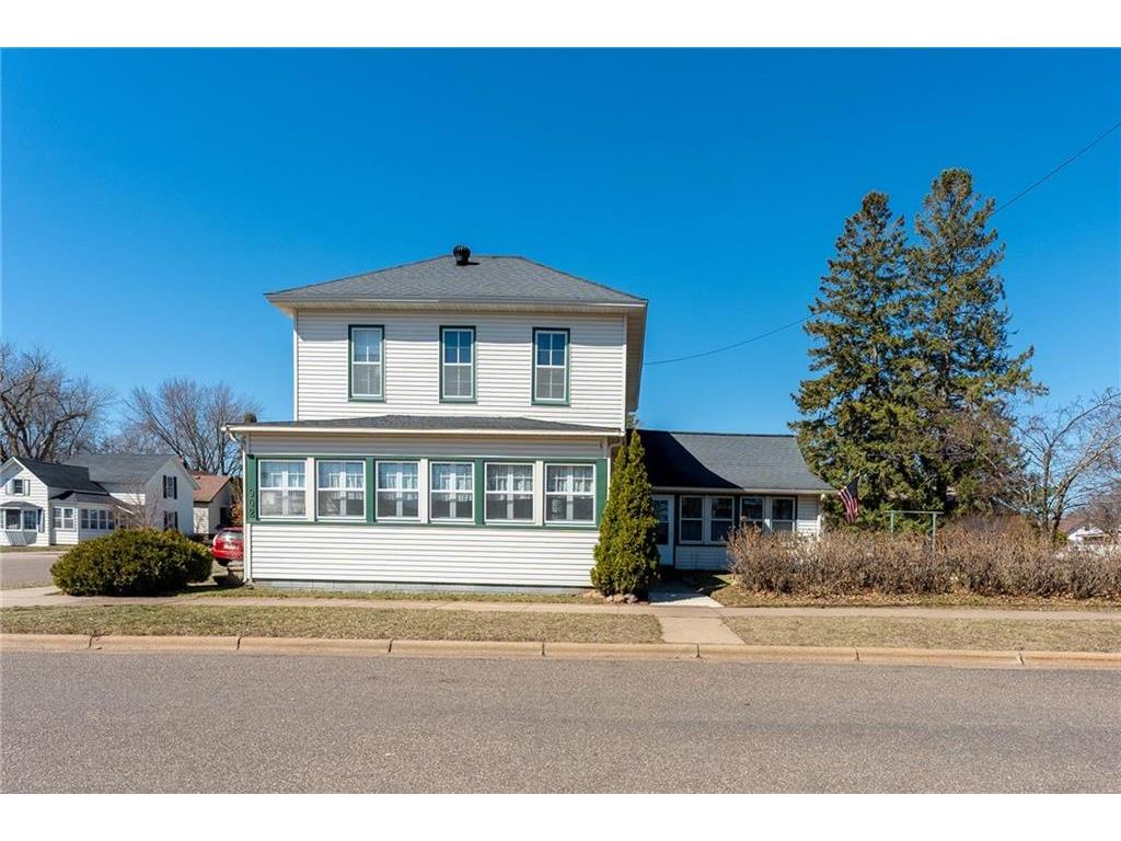 902 Eagle Street Chippewa Falls WI 54729 1581259 image1