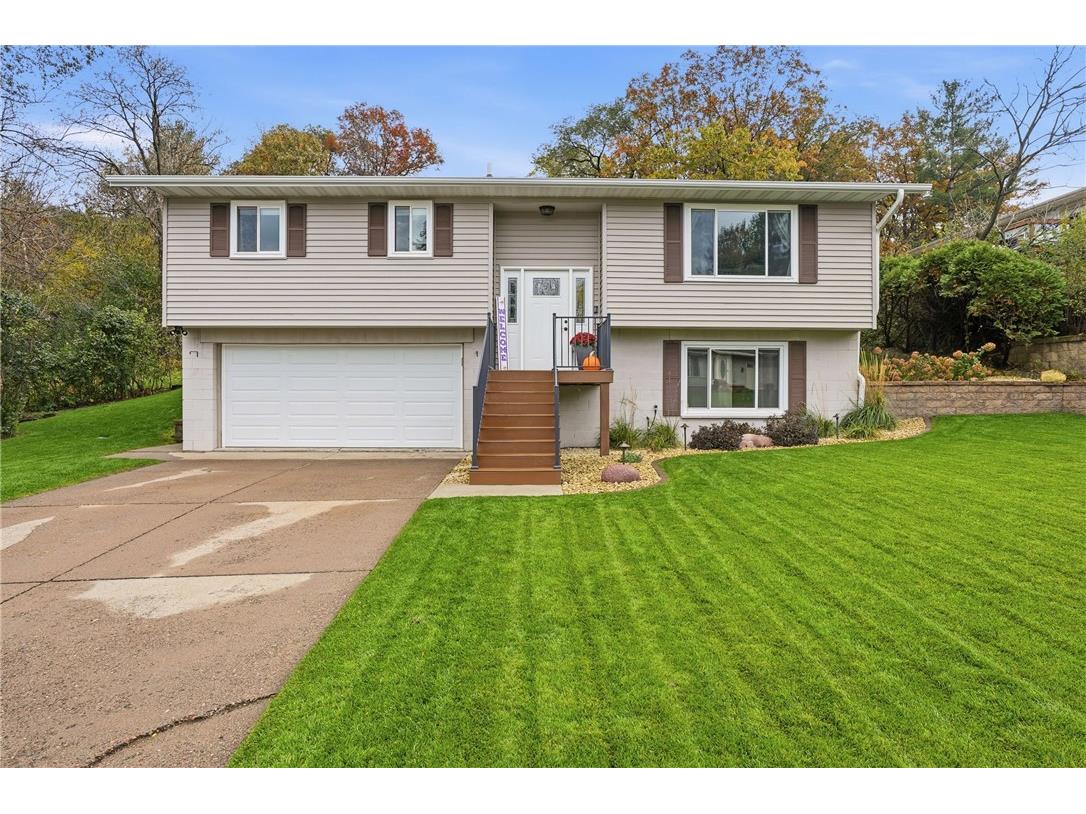 903 Roberts Street Altoona WI 54720 1597455 image1