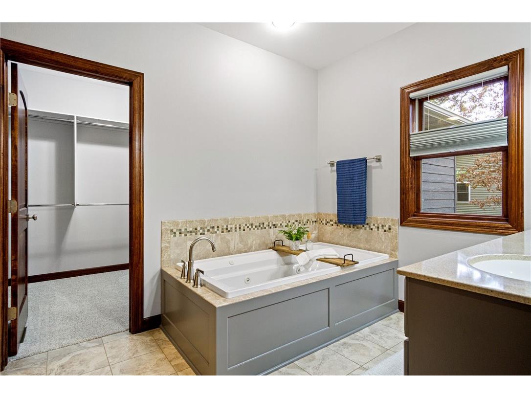 904 Timber View Drive Altoona WI 54720 1596418 image28