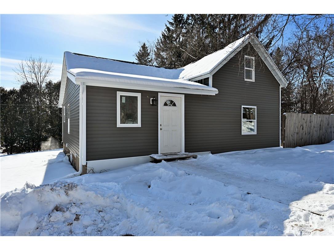 905 Harrison Street Spooner WI 54801 1588793 image1