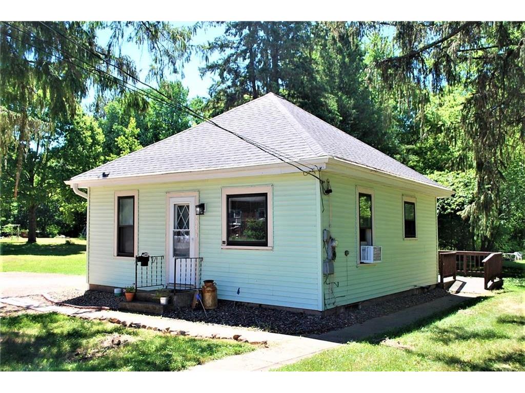 906 E Lindoo Avenue, Ladysmith, WI, 54848 MLS 1554810 Edina Realty