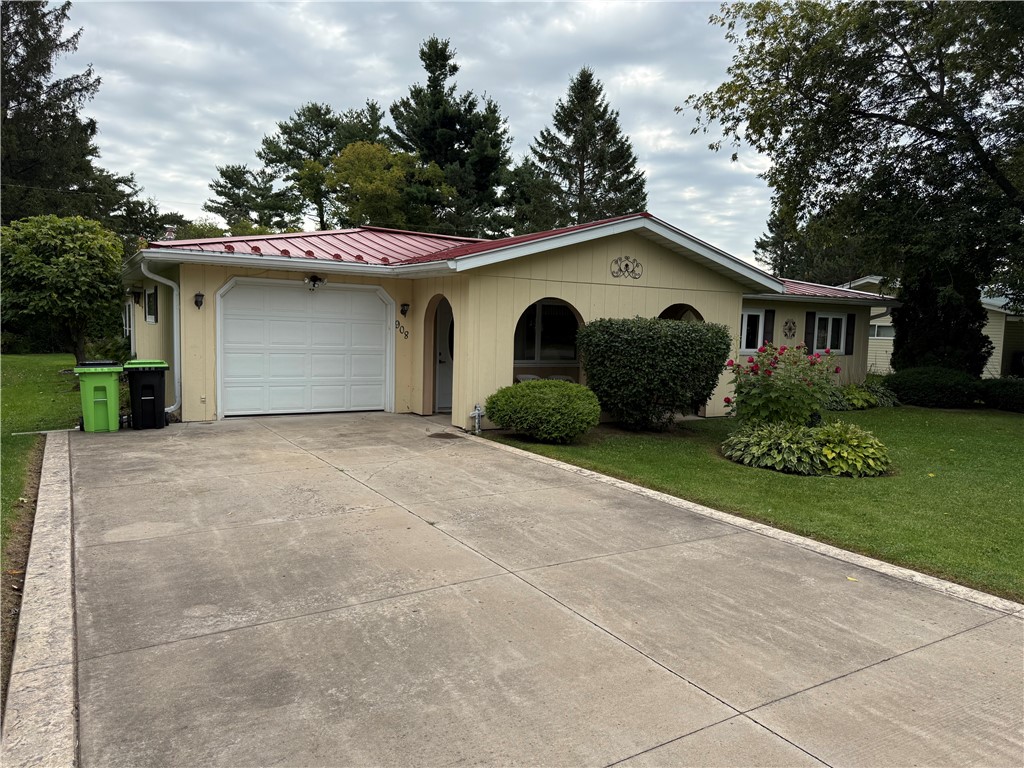 908 Eastwood Street Withee WI 54498 1595373 image1