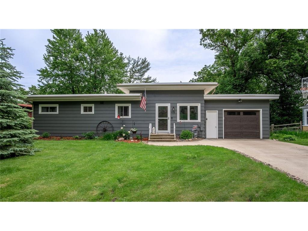 908 SE 15th Street Menomonie WI 54751 1583185 image1