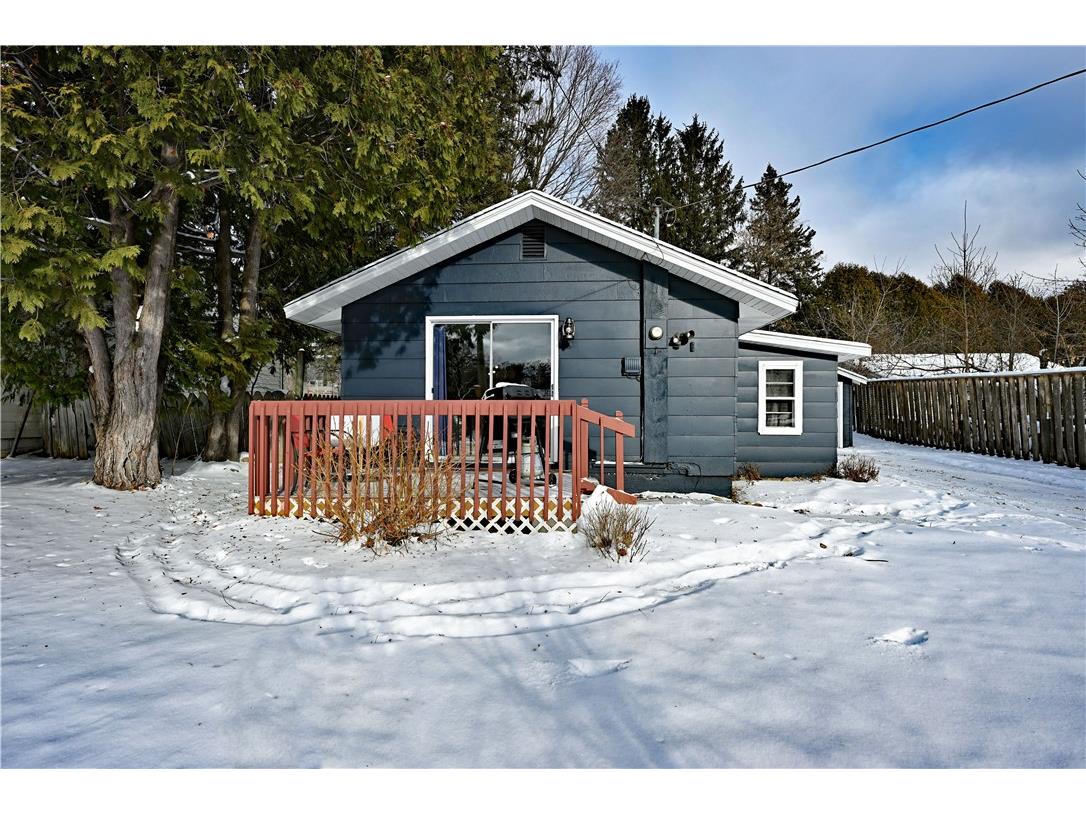 910 Grant Street Spooner WI 54801 1588258 image1