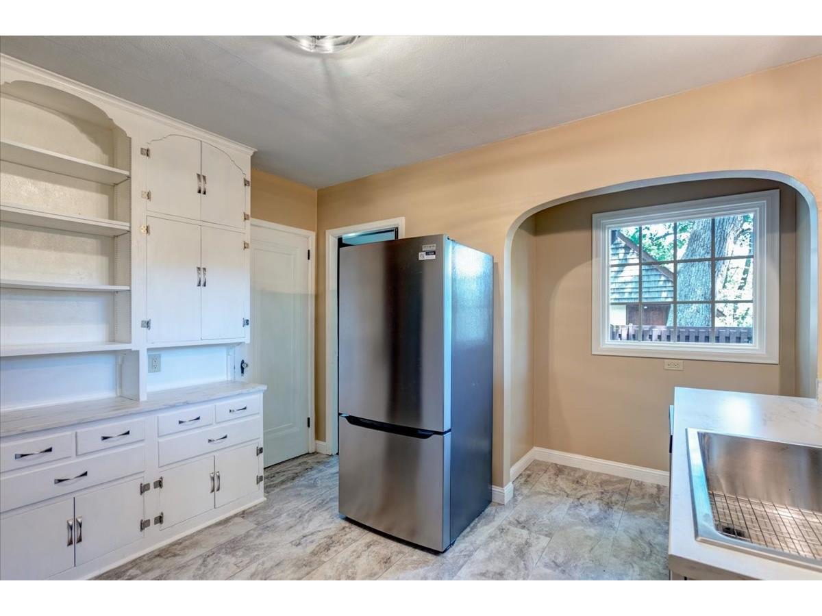 910 Oakwood Boulevard Menomonie WI 54751 1602885 image14