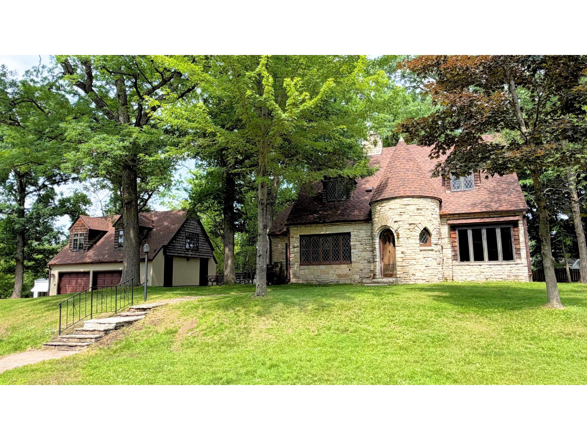 910 Oakwood Boulevard Menomonie WI 54751 1602885 image2