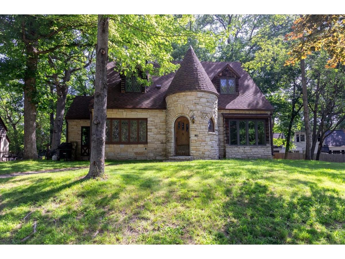910 Oakwood Boulevard Menomonie WI 54751 1602885 image3