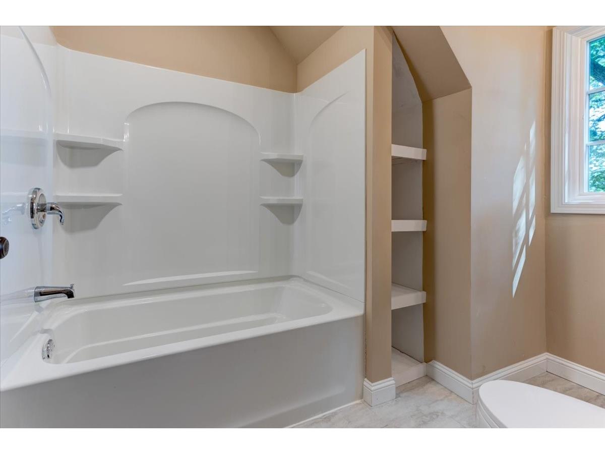 910 Oakwood Boulevard Menomonie WI 54751 1602885 image30