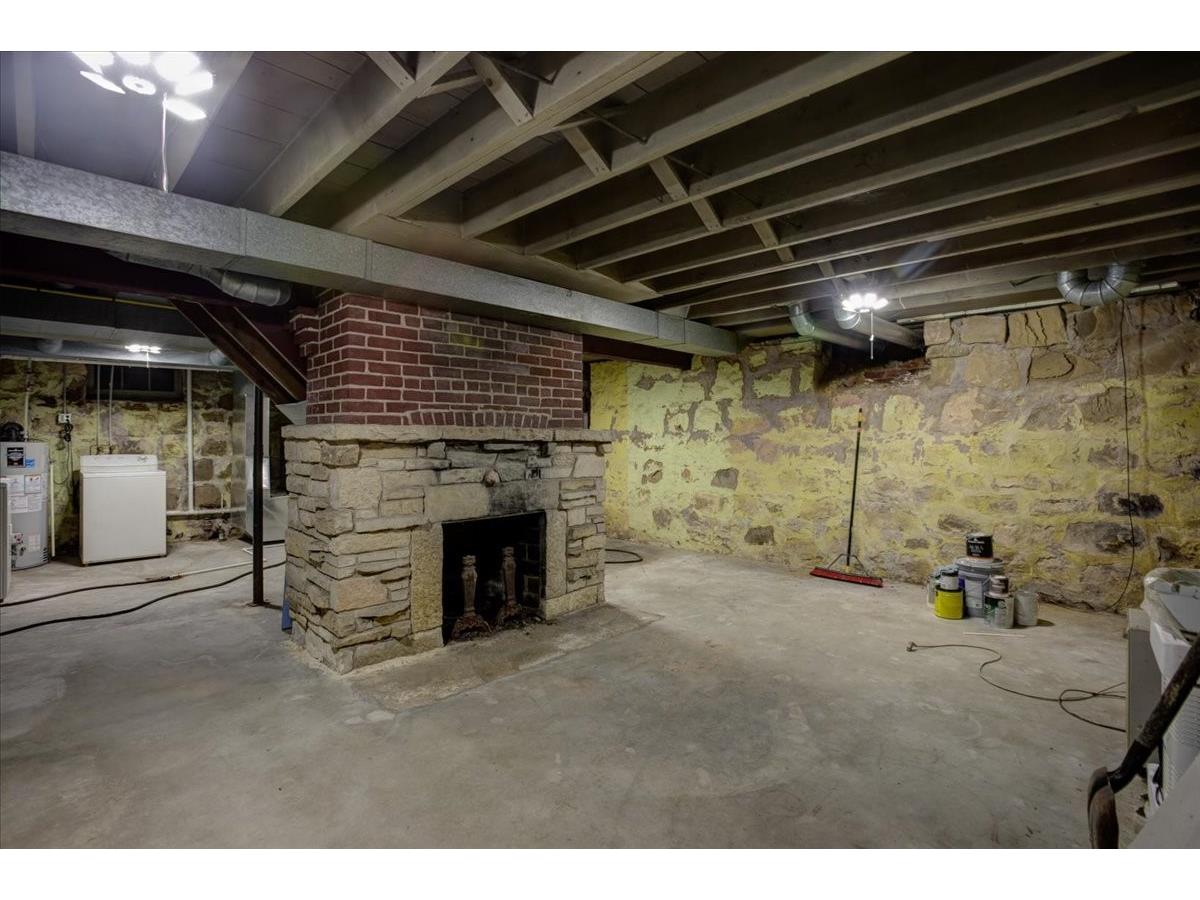 910 Oakwood Boulevard Menomonie WI 54751 1602885 image33