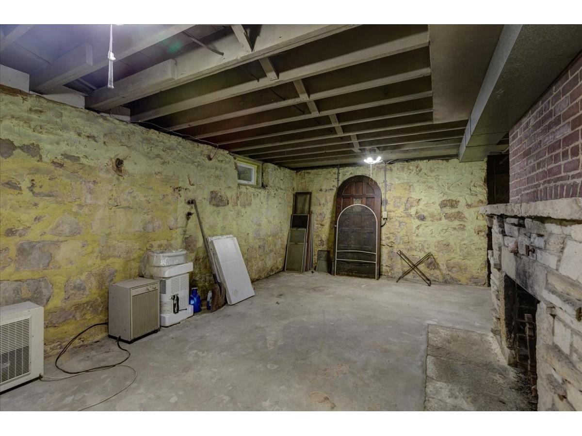 910 Oakwood Boulevard Menomonie WI 54751 1602885 image34