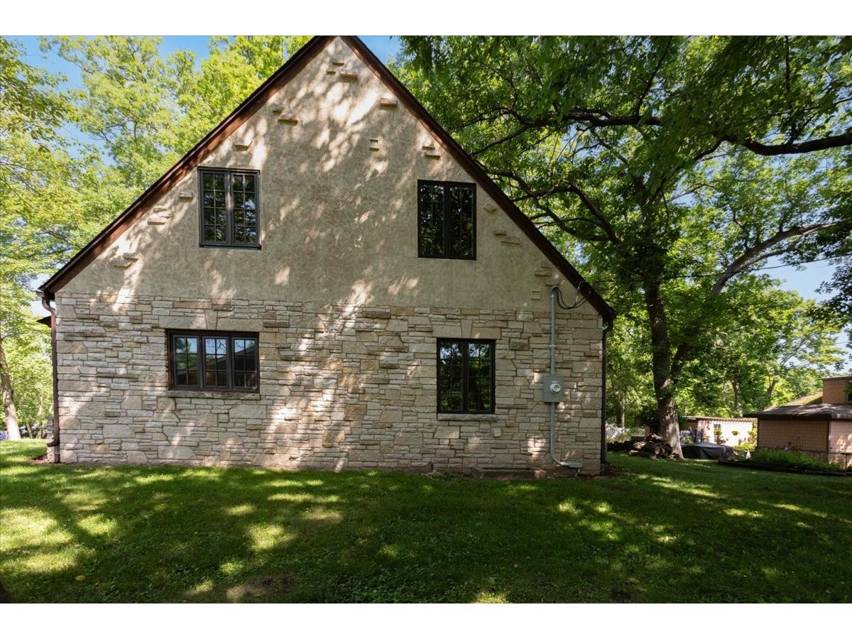 910 Oakwood Boulevard Menomonie WI 54751 1602885 image54