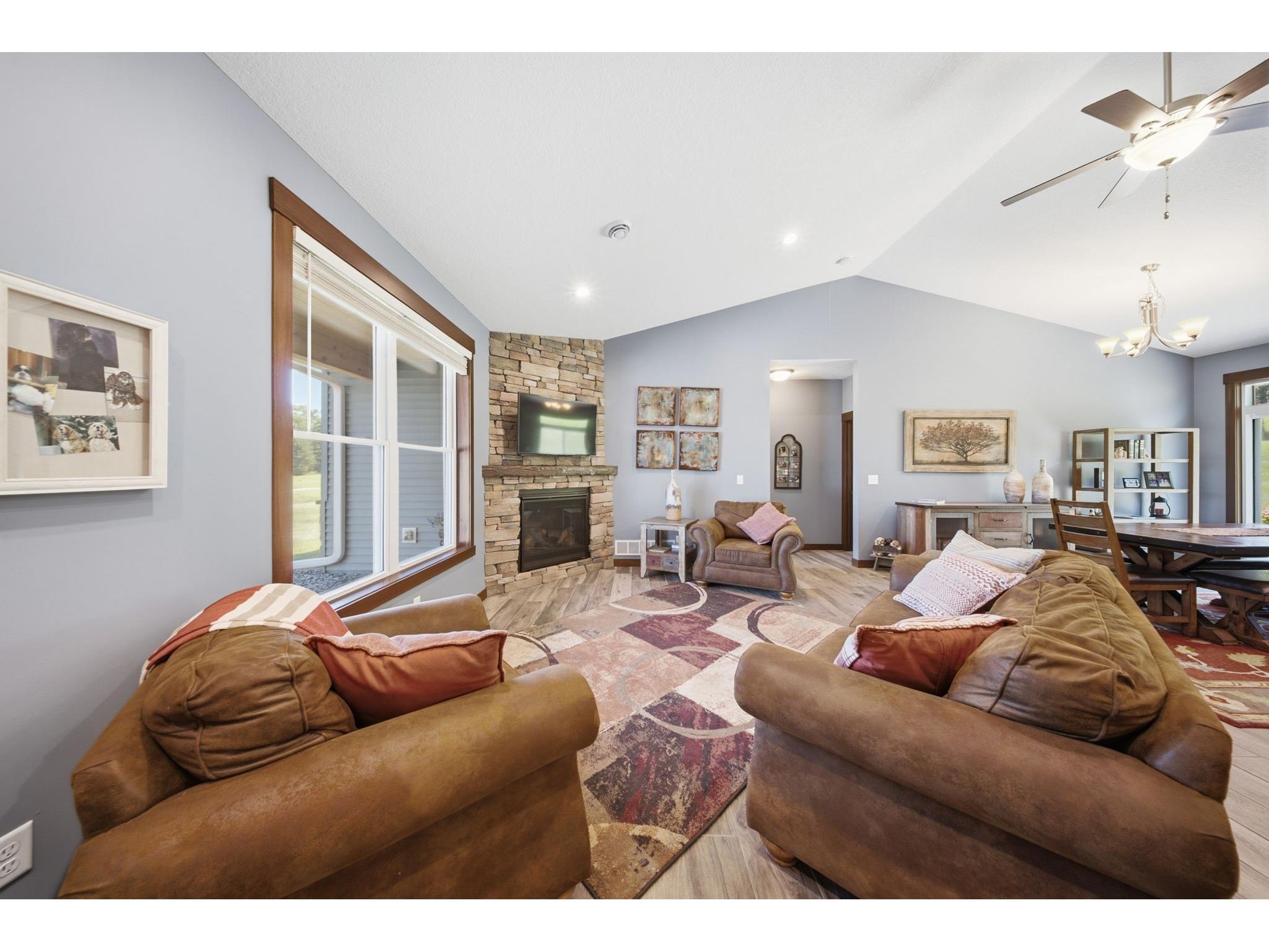 911 67th Avenue Hudson WI 54016 1603301 image12