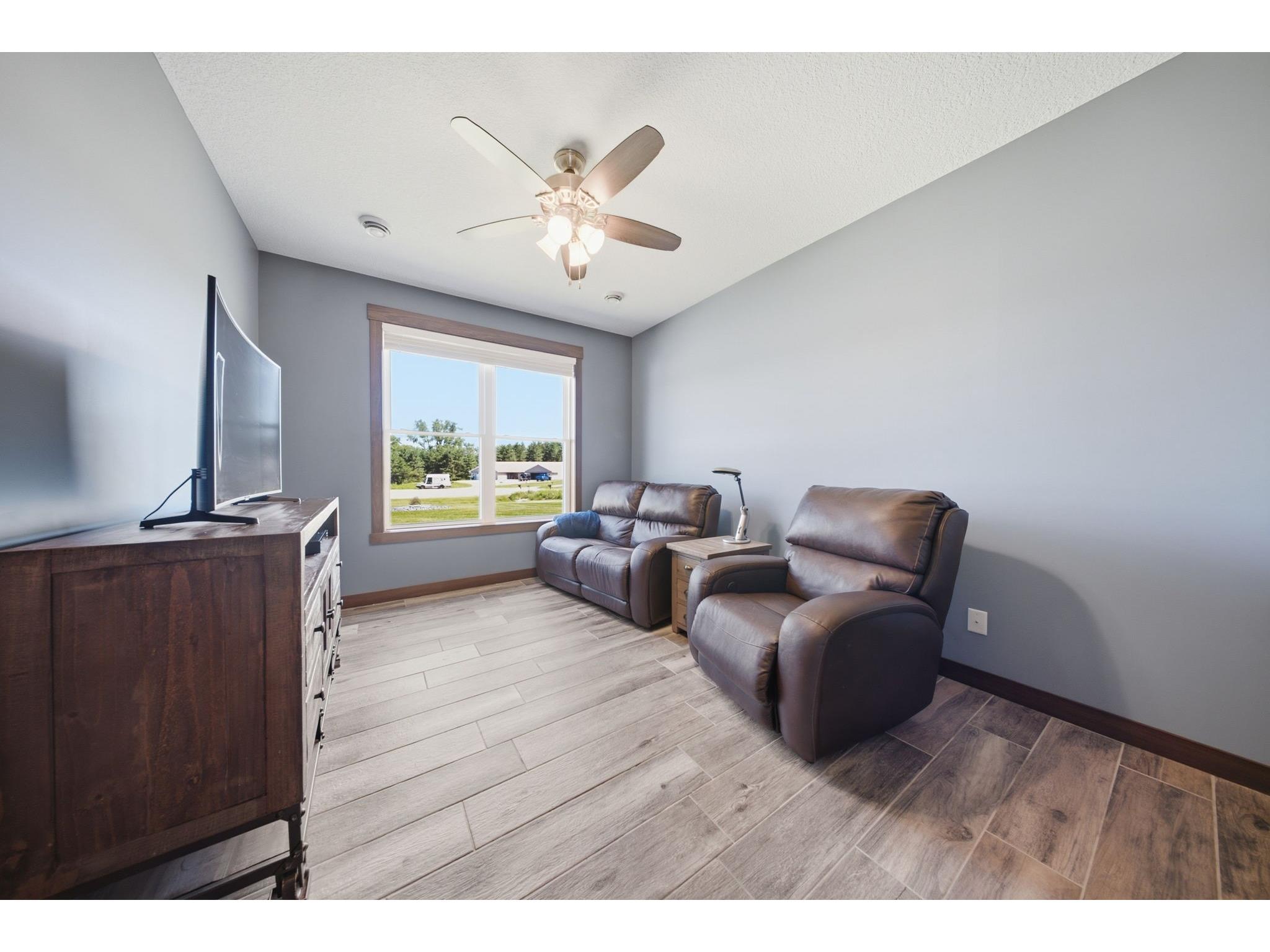 911 67th Avenue Hudson WI 54016 1603301 image21
