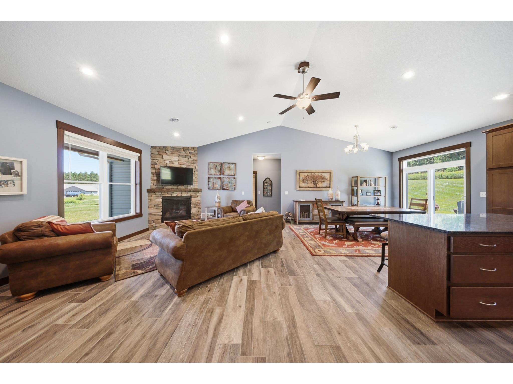 911 67th Avenue Hudson WI 54016 1603301 image3