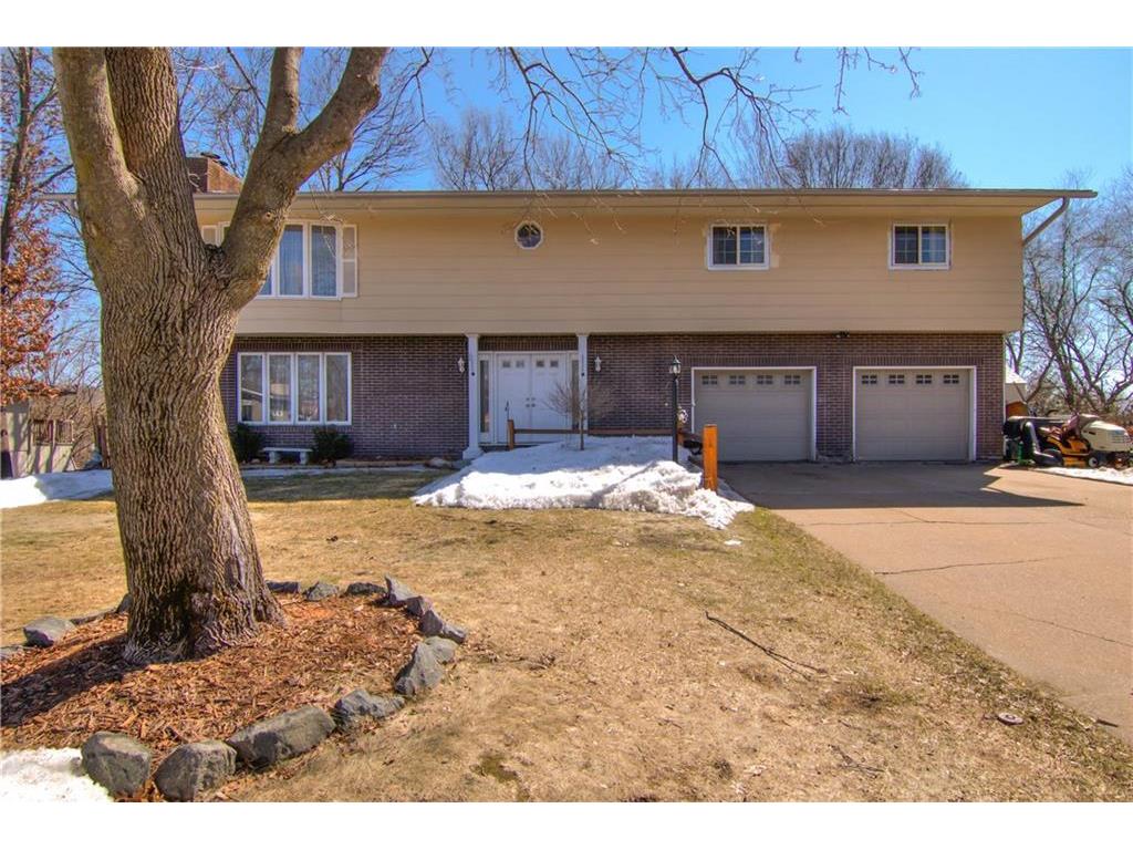 911 Radcliffe Avenue, Altoona, WI, 54720 MLS 1572085 Edina Realty