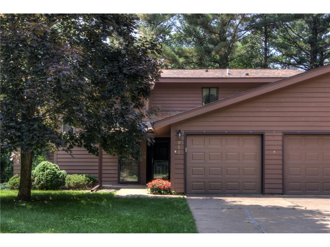 911 Woodglen Court Altoona WI 54720 1593337 image1