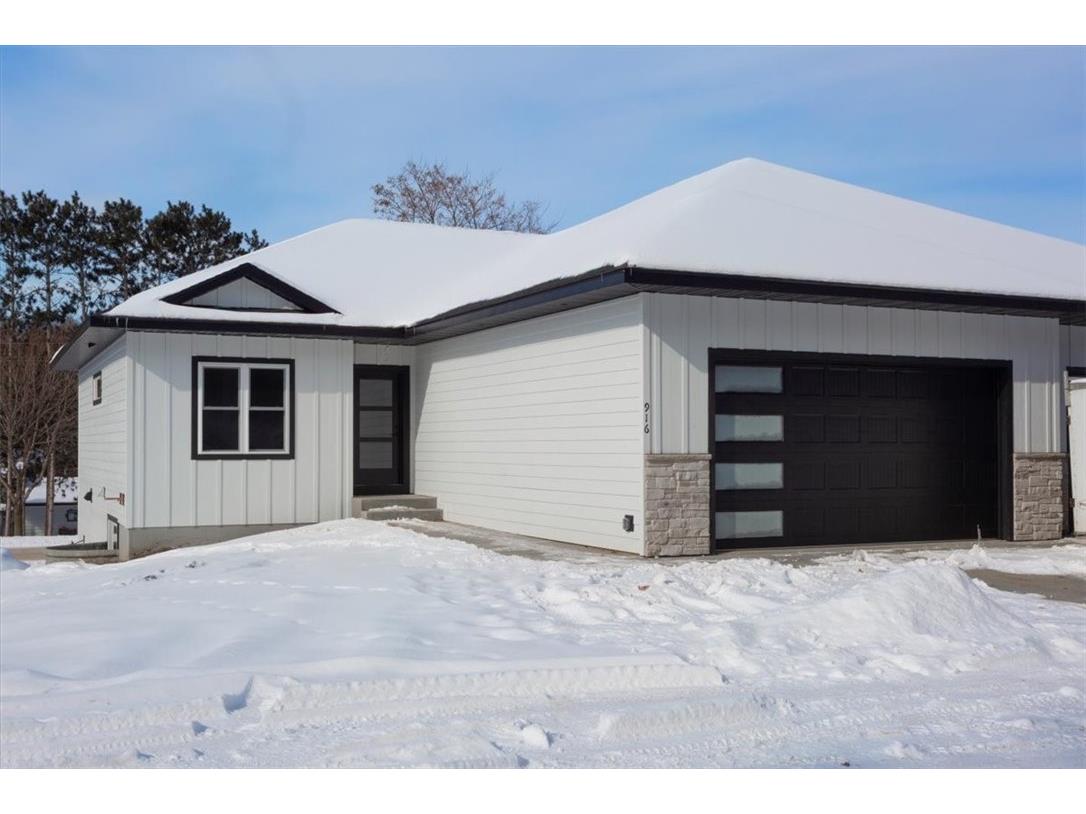 916 17th Street SE Menomonie WI 54751 1587464 image1