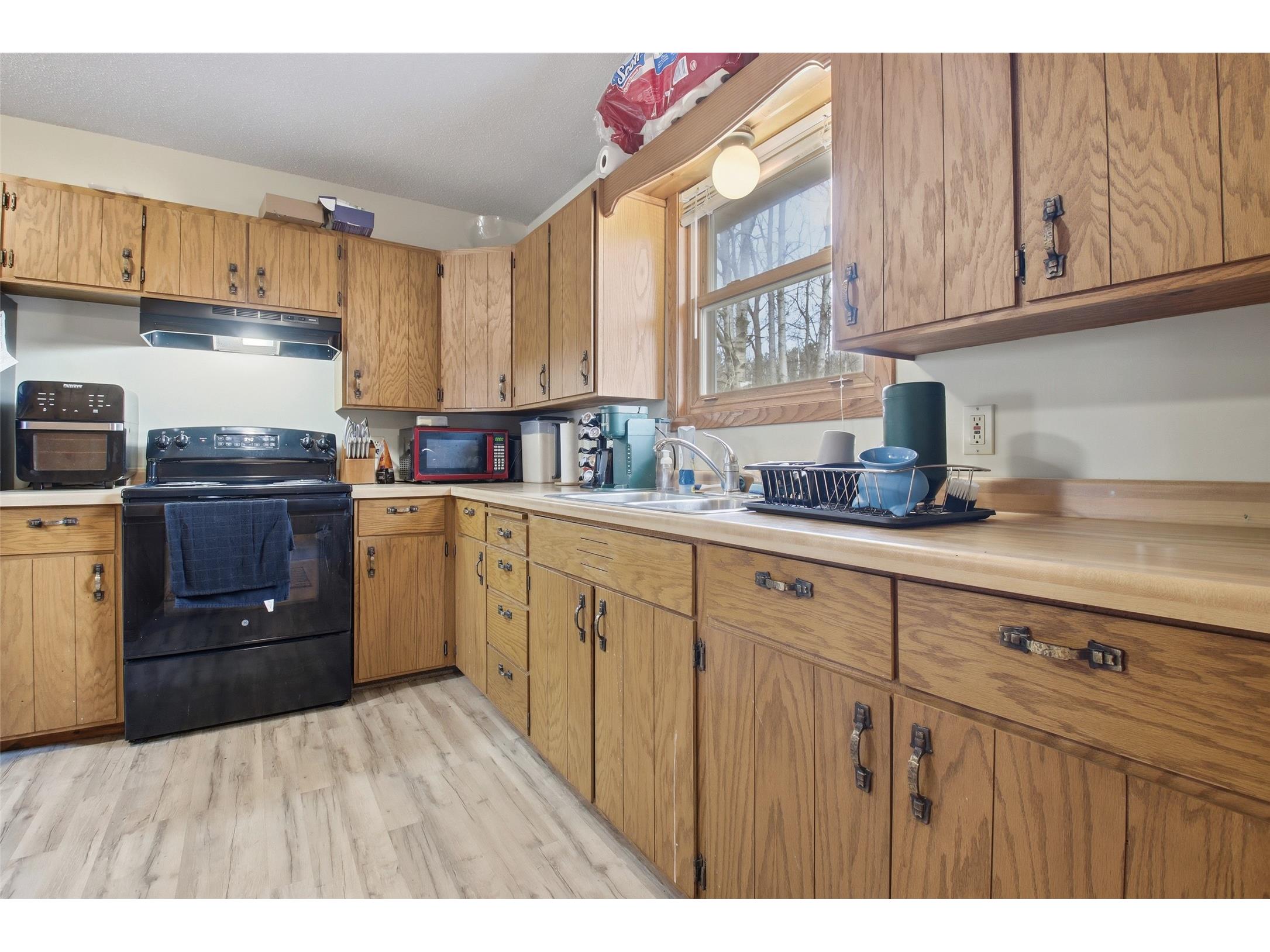 916-918 Michigan Street #1 & 2 Spooner WI 54801 1602379 image10