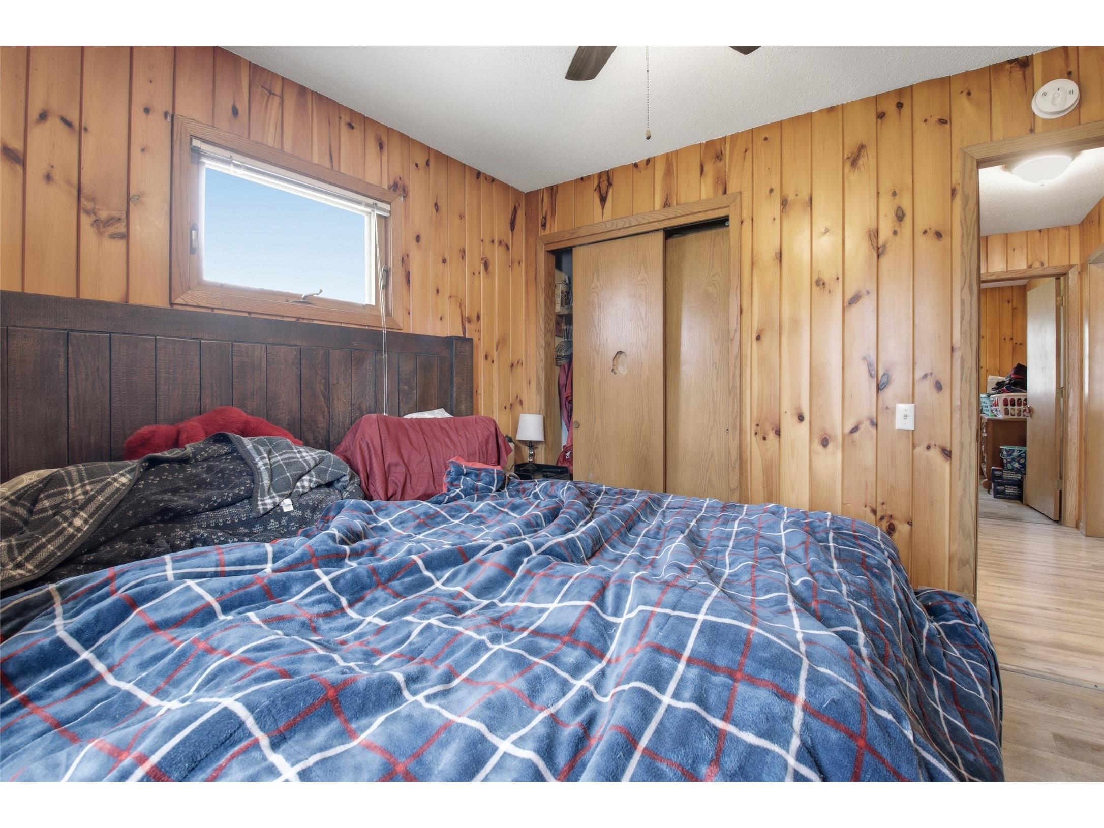 916-918 Michigan Street #1 & 2 Spooner WI 54801 1602379 image14