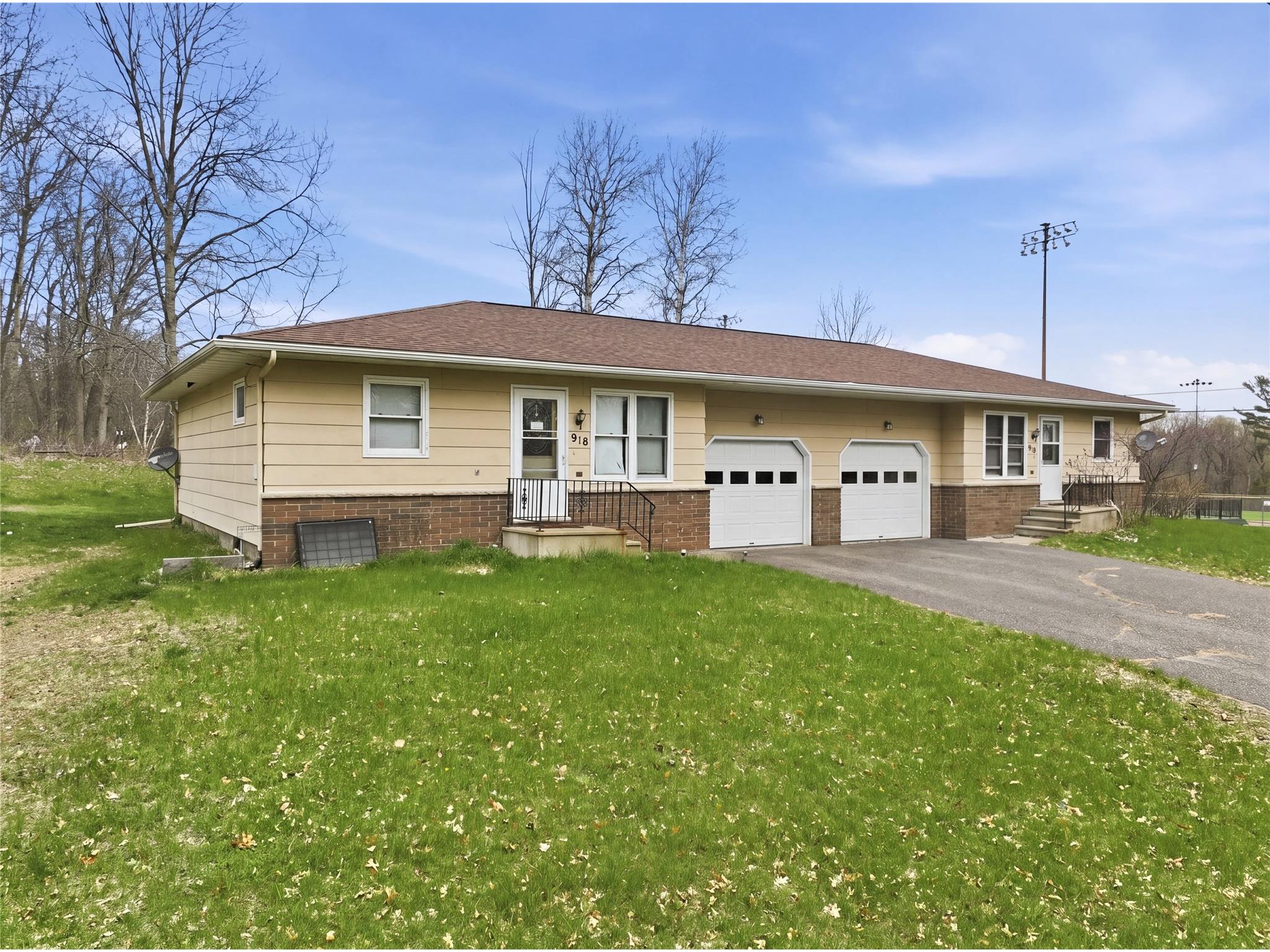 916-918 Michigan Street #1 & 2 Spooner WI 54801 1602379 image2