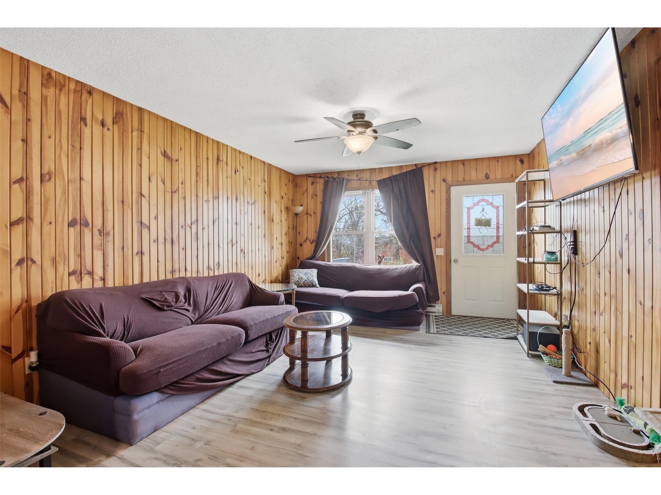 916-918 Michigan Street #1 & 2 Spooner WI 54801 1602379 image7