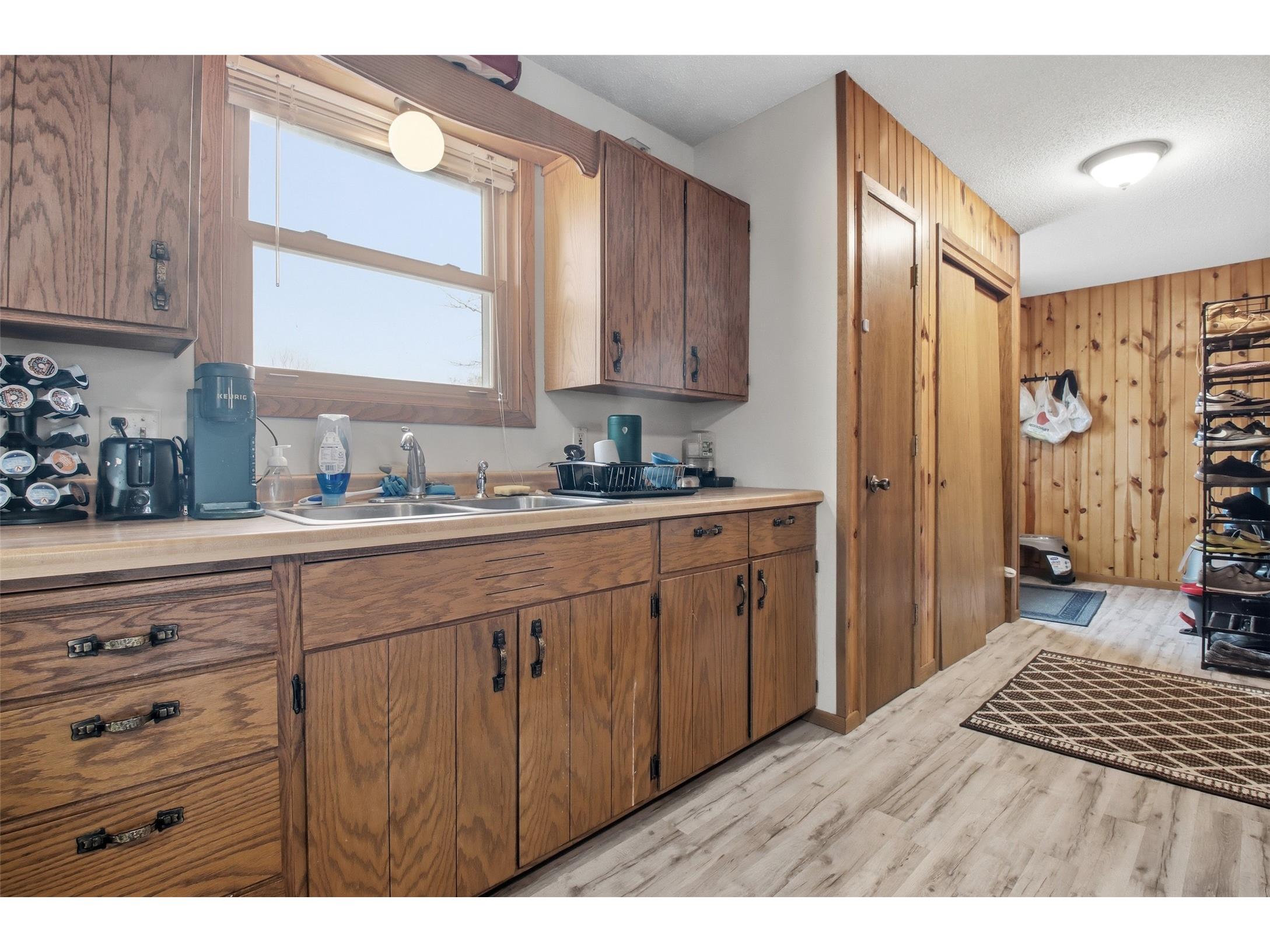 916-918 Michigan Street #1 & 2 Spooner WI 54801 1602379 image9