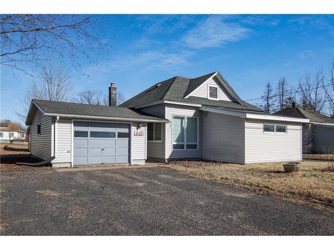 917 E 4th Street S Ladysmith WI 54848 1589976 image1