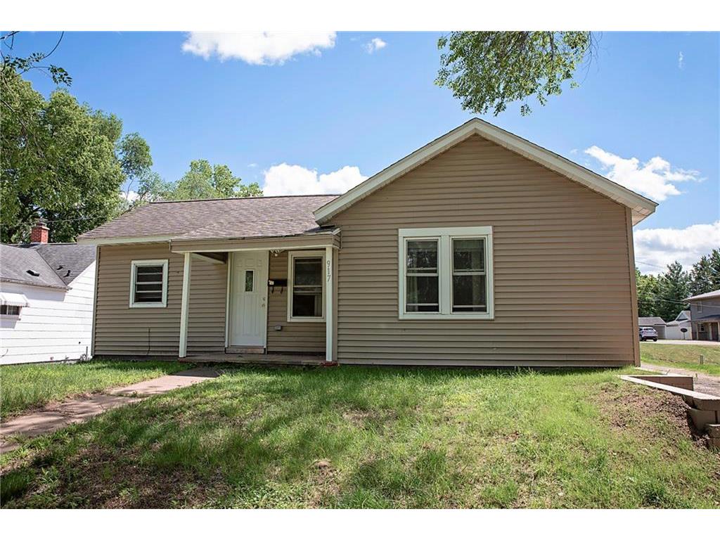 917 Lakeside Avenue Eau Claire WI 54703 1581086 image1