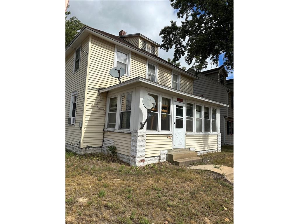 919 Main Street #1 & 2 Black River Falls WI 54615 1576995 image1