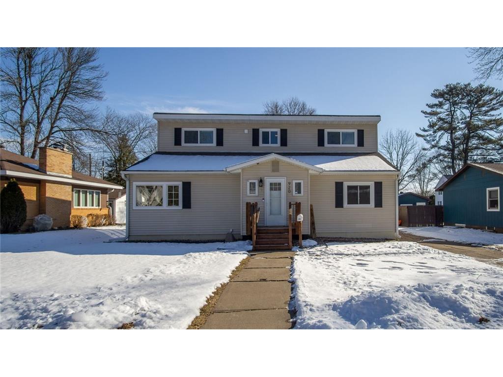 920 Stout Street Menomonie WI 54751 1579805 image1