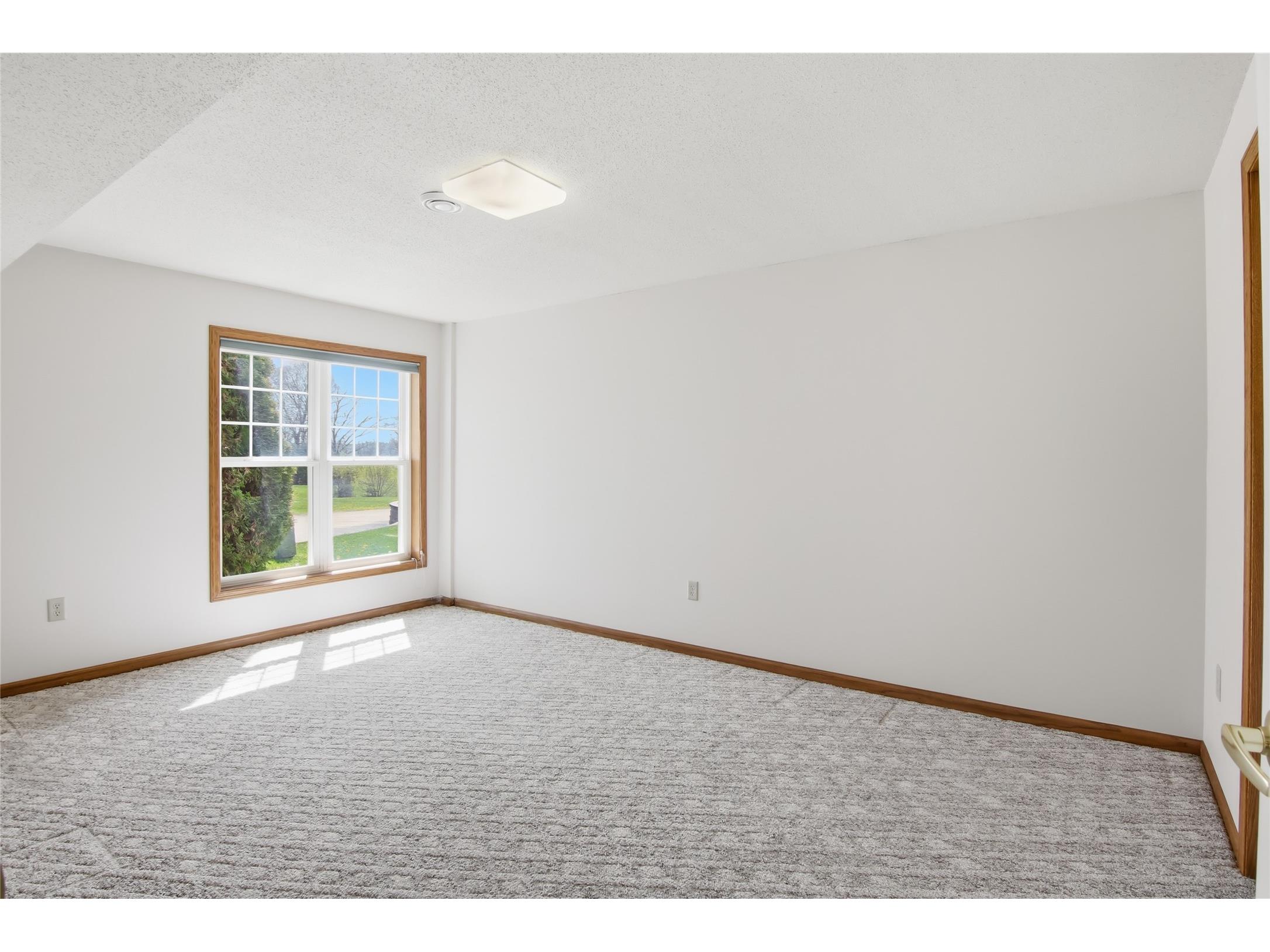 926 Tainter Street NE #A Menomonie WI 54751 1599413 image18