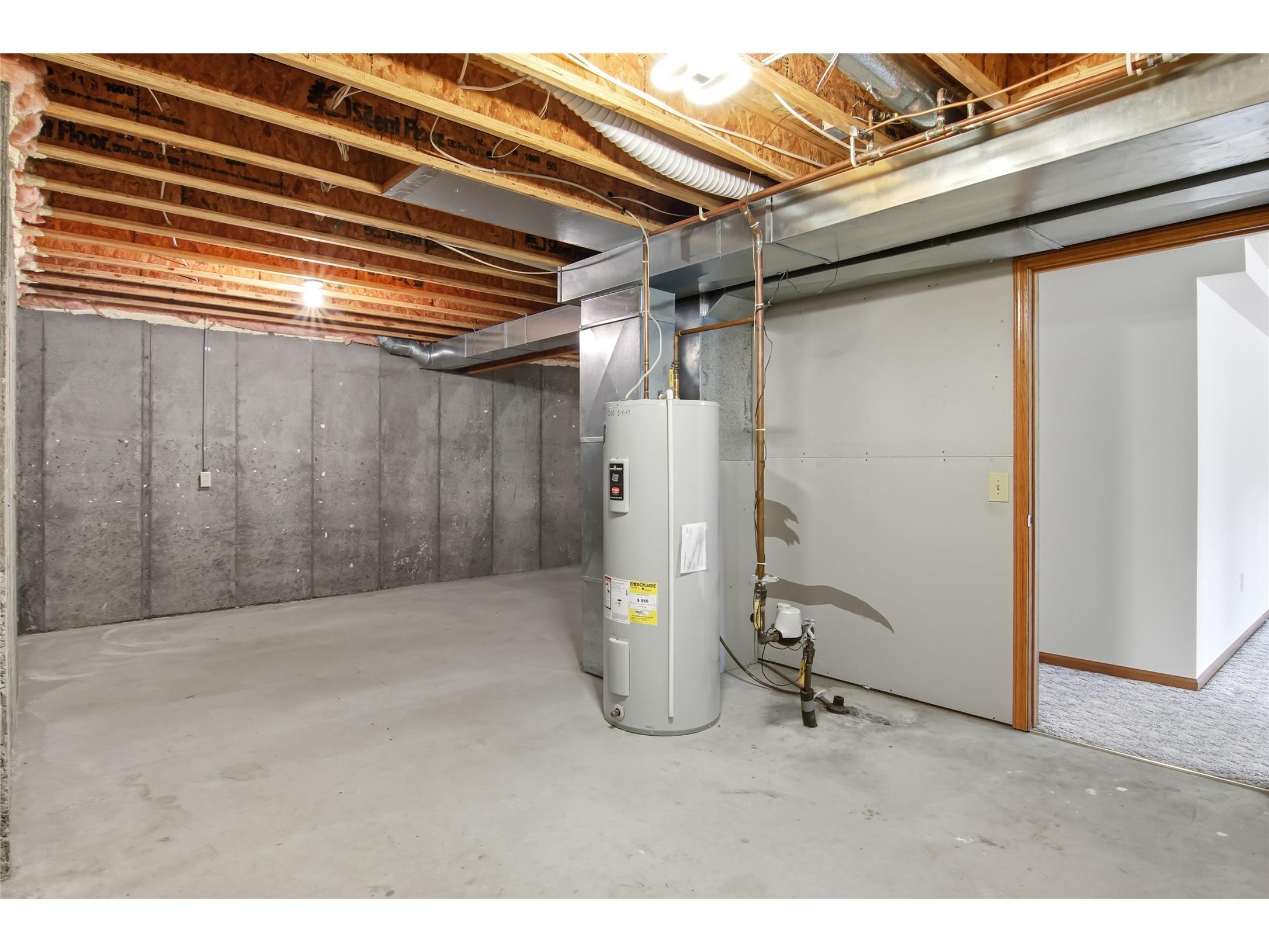 926 Tainter Street NE #A Menomonie WI 54751 1599413 image22
