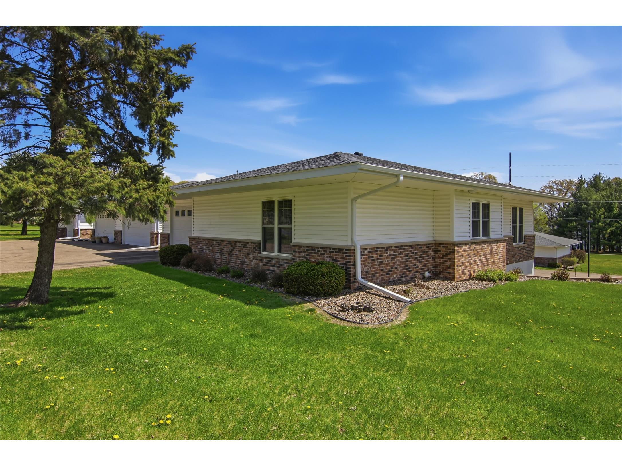 926 Tainter Street NE #A Menomonie WI 54751 1599413 image28