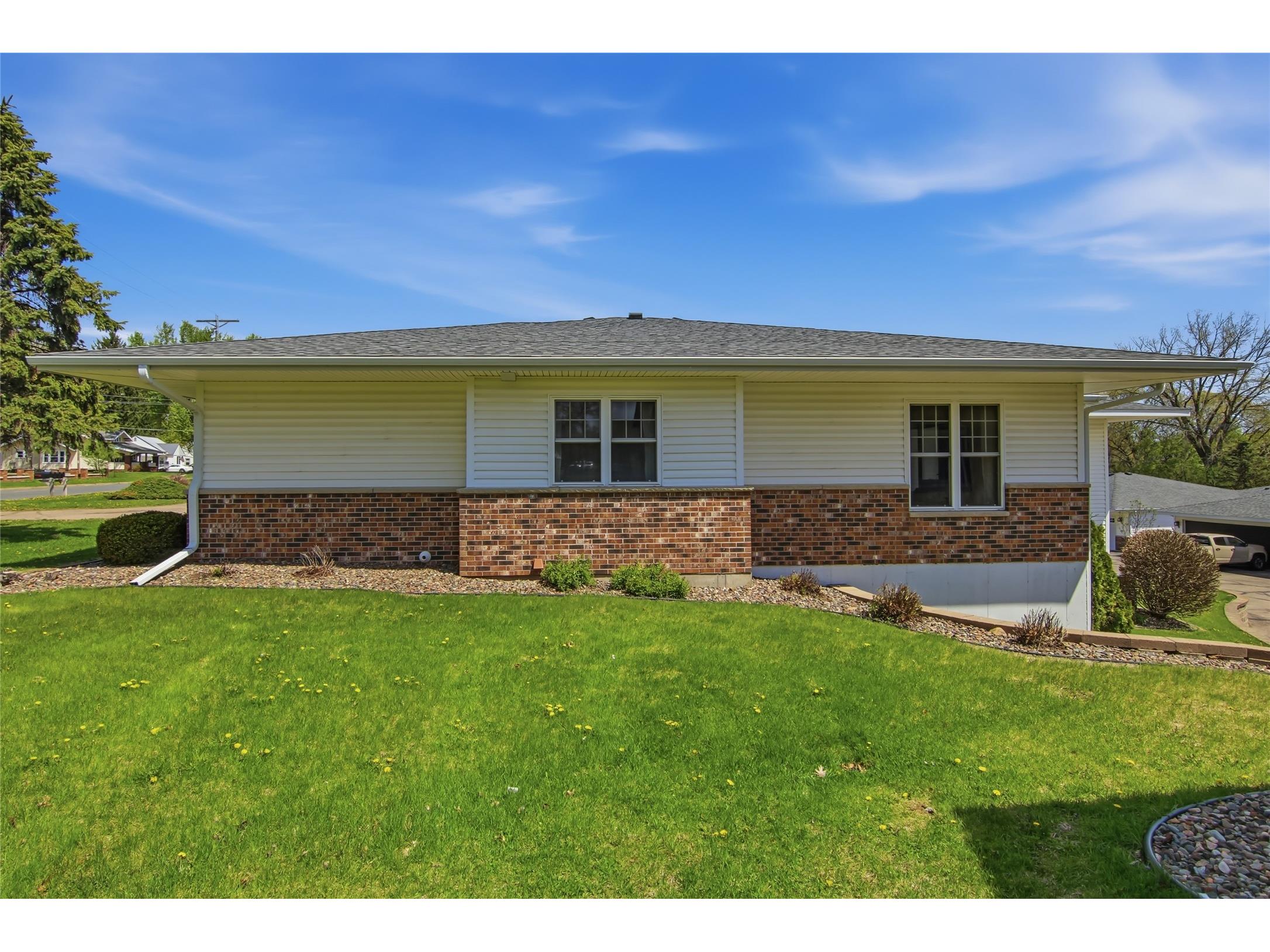 926 Tainter Street NE #A Menomonie WI 54751 1599413 image29