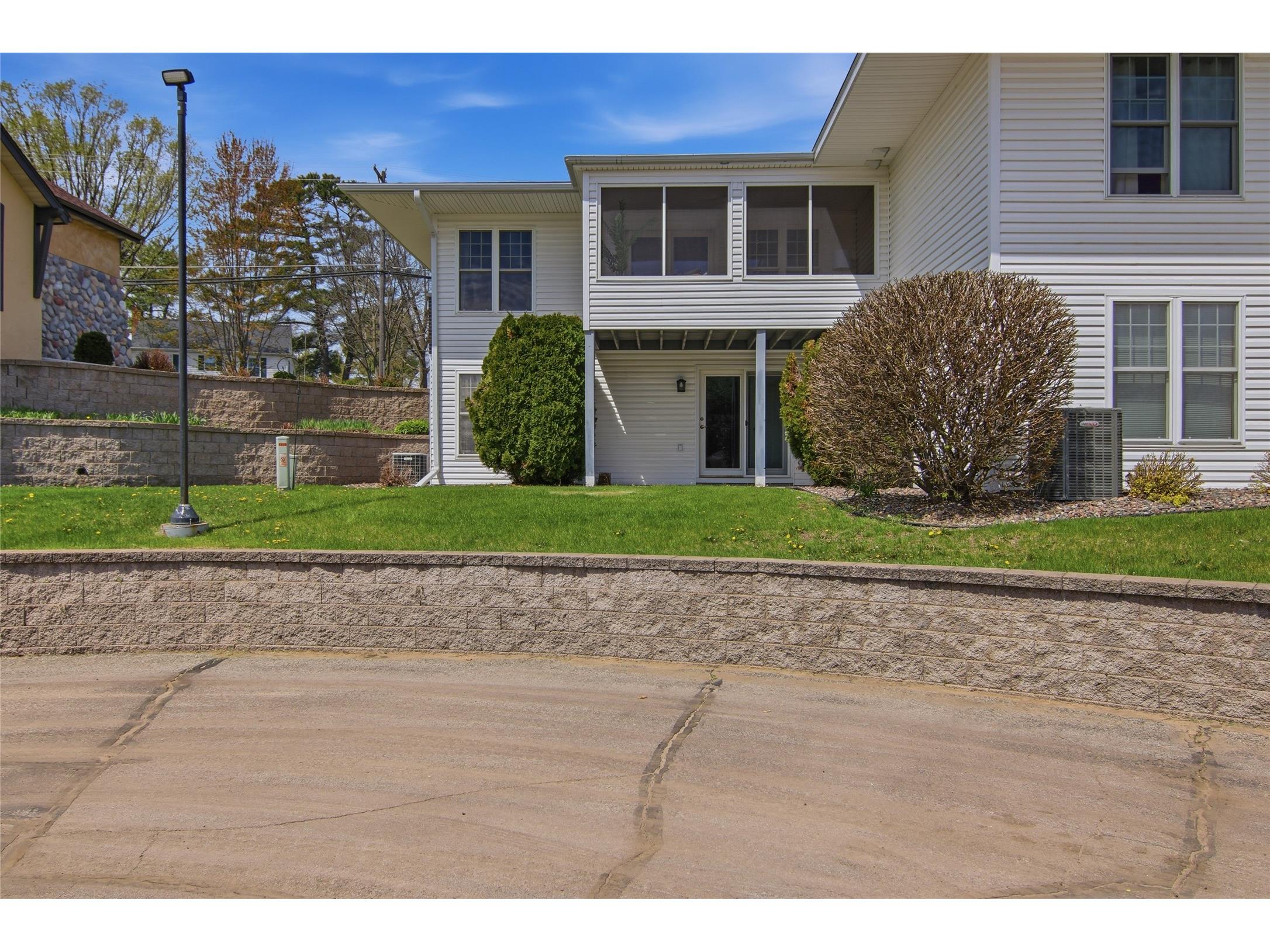 926 Tainter Street NE #A Menomonie WI 54751 1599413 image33