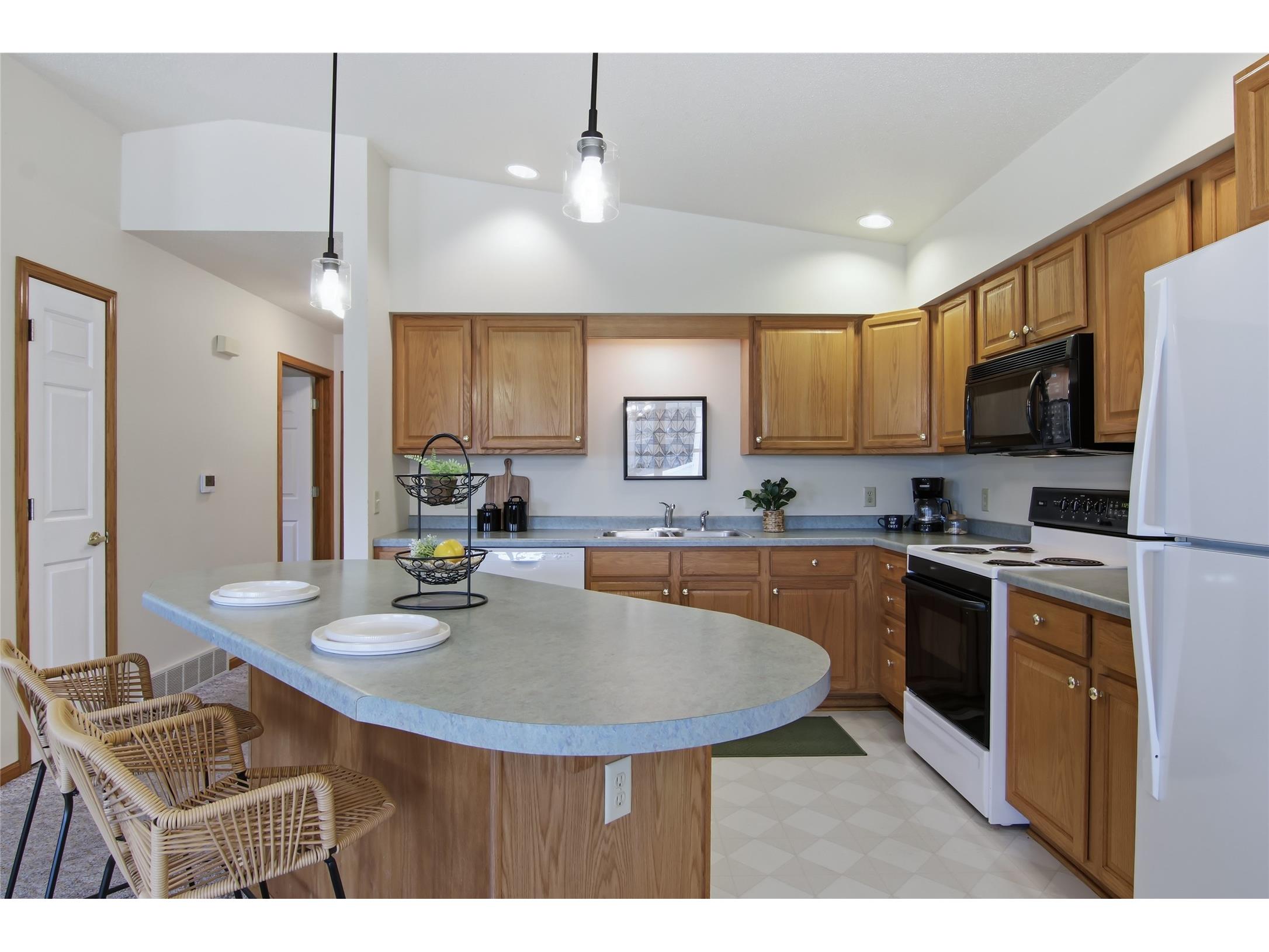 926 Tainter Street NE #A Menomonie WI 54751 1599413 image6