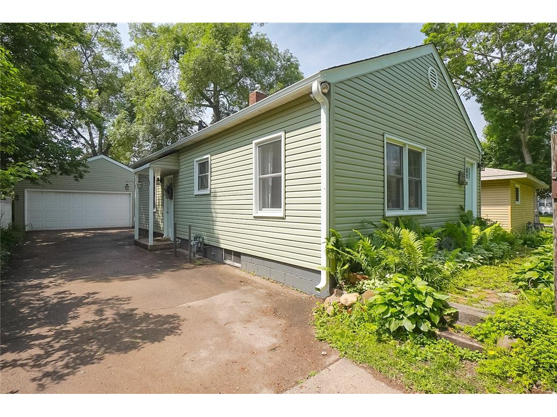 933 Cedar Street Eau Claire WI 54703 1592649 image1