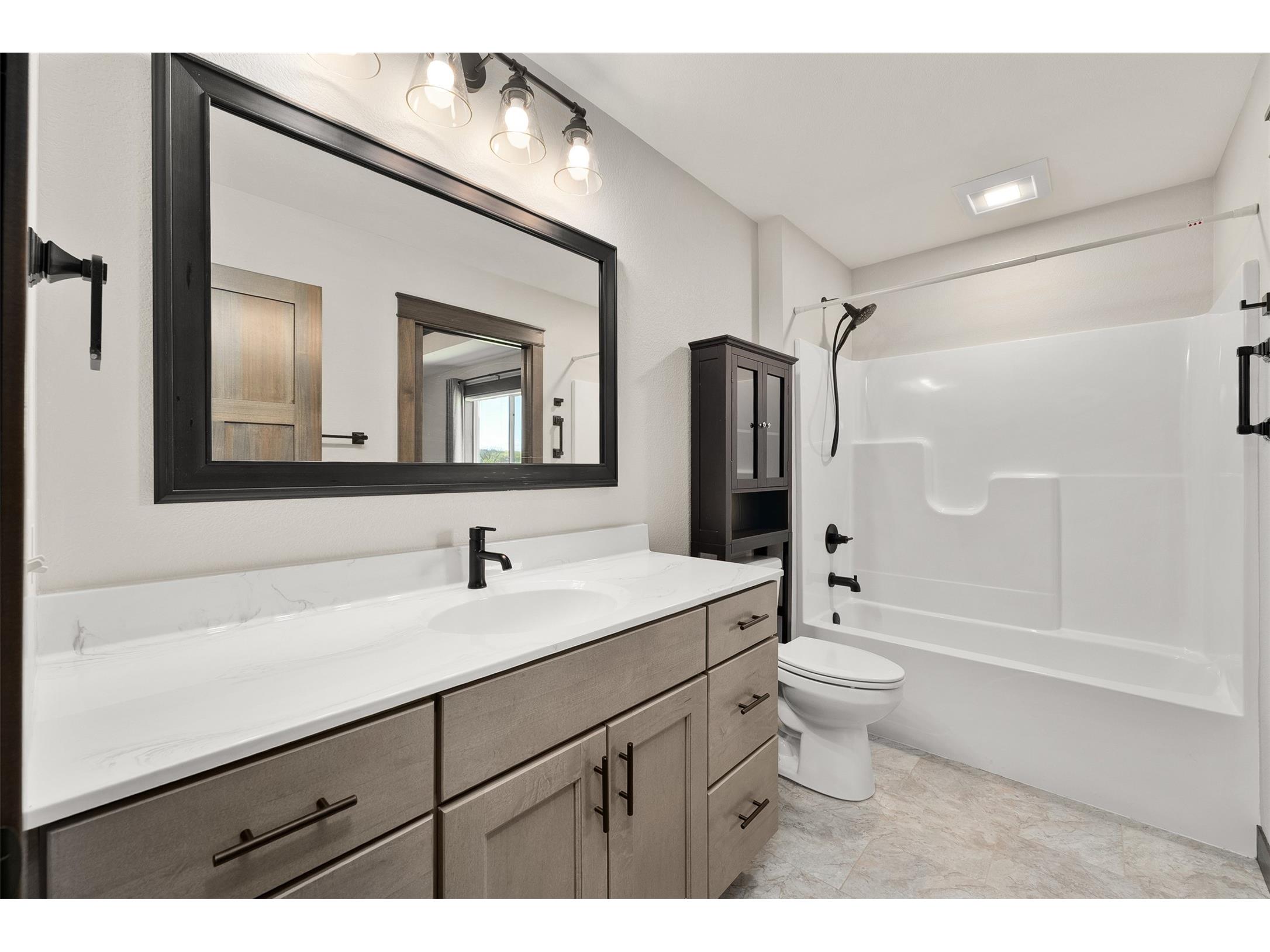 938 Jeffers Ridge Eau Claire WI 54703 1601170 image17