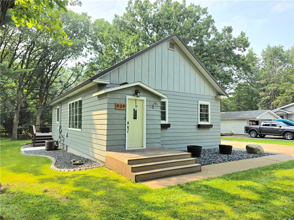 939 Emery Street Stanley WI 54768 1594336 image1