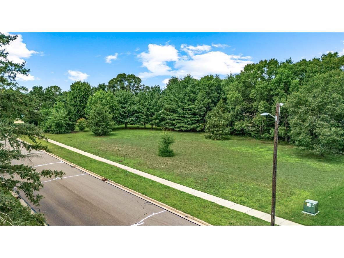 952 Grover Road Eau Claire WI 54701 1594427 image1
