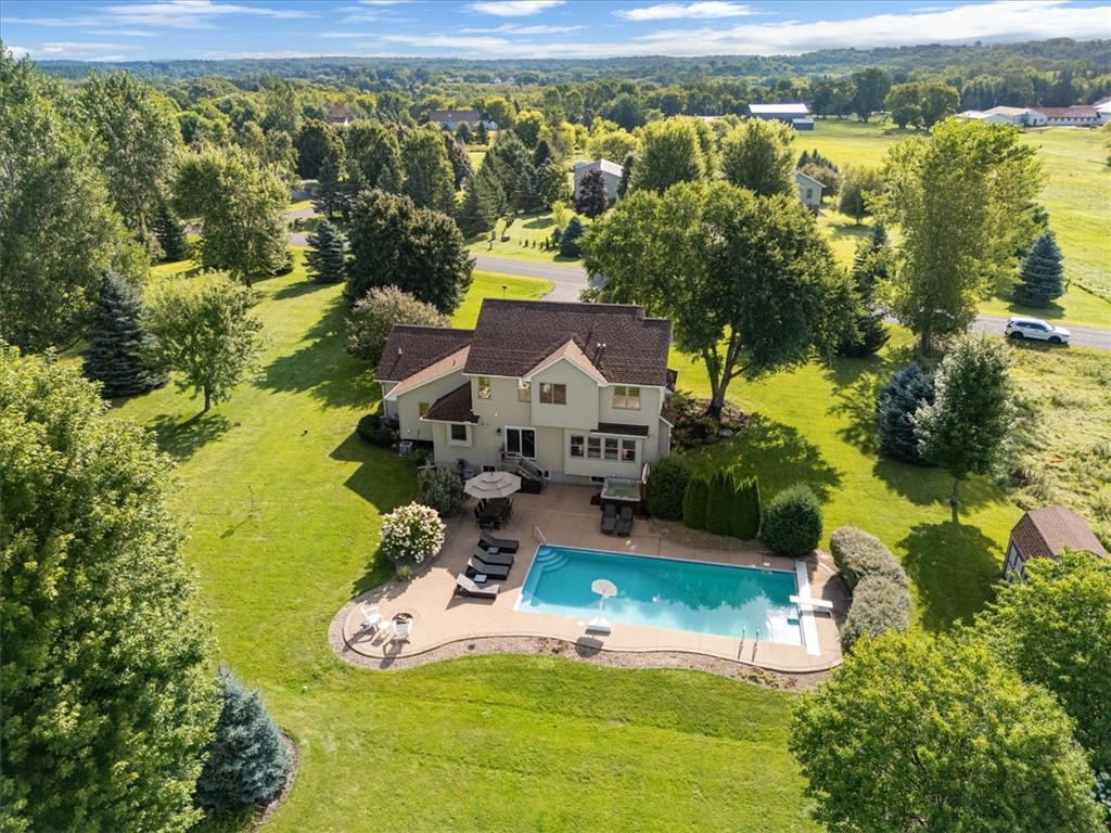 960 Fraser Lane Hudson WI 54016 1594738 image1