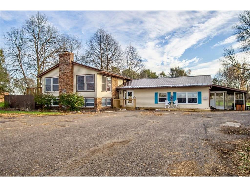 9725 County Line Road Elk Mound WI 54739 1580563 image1