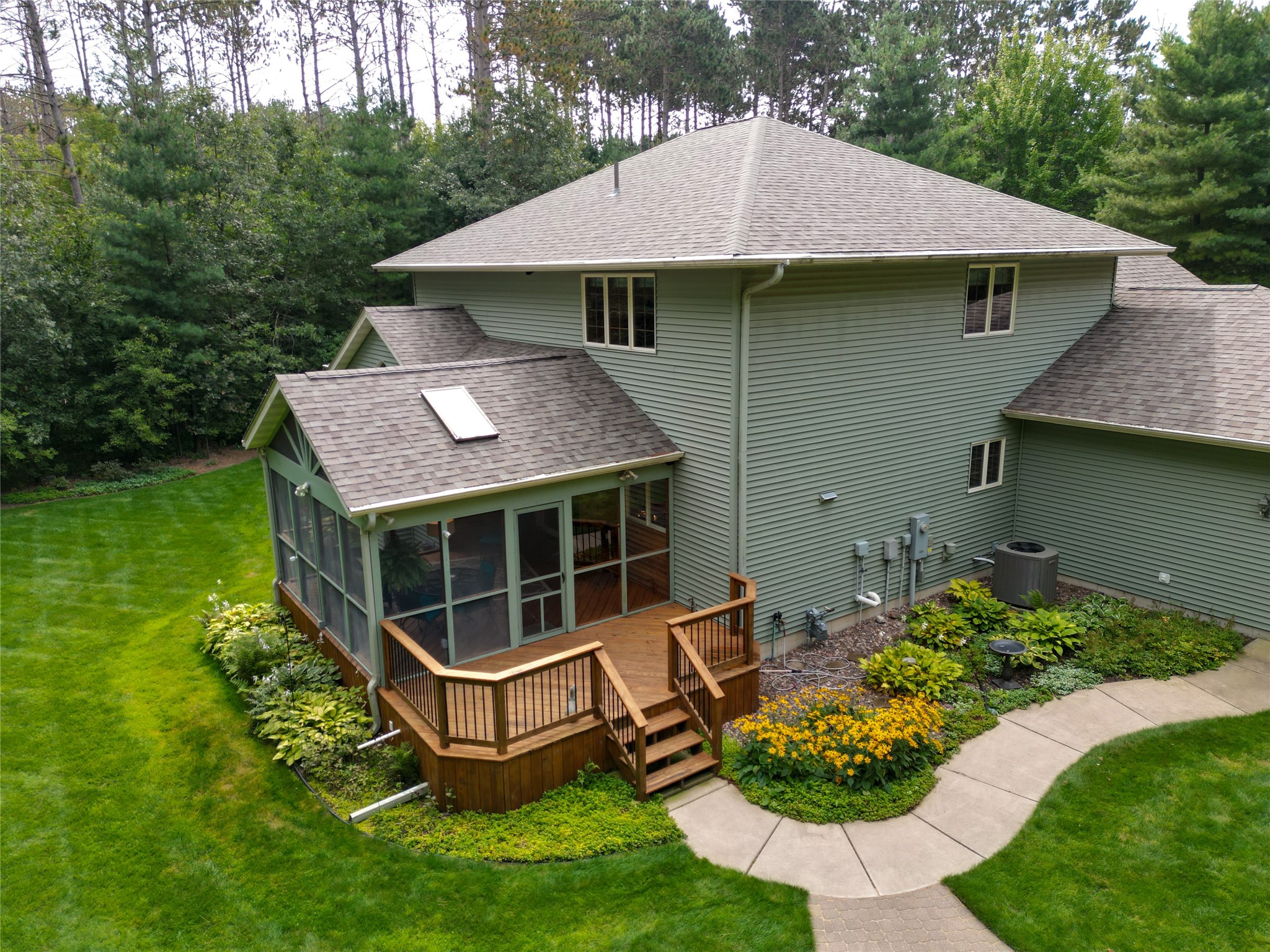 E4400 Pinewood Circle Eleva WI 54738 1600346 image2